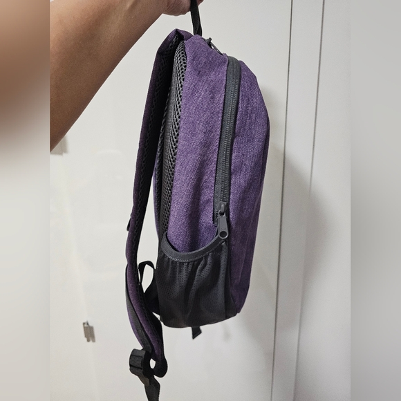 Modern Purple Backpack by Wenger - Picture 4 of 14
